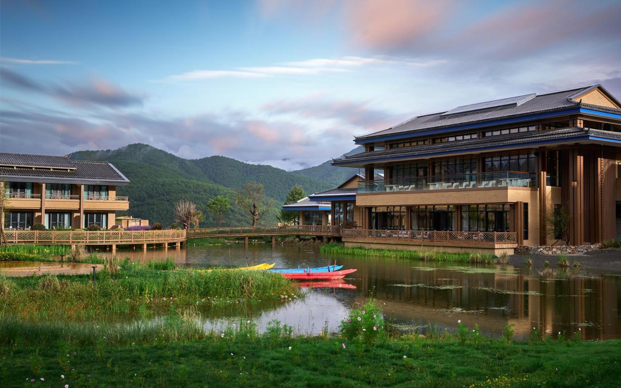 Hotel Indigo Lugu Lake By Ihg Lijiang  Exterior foto