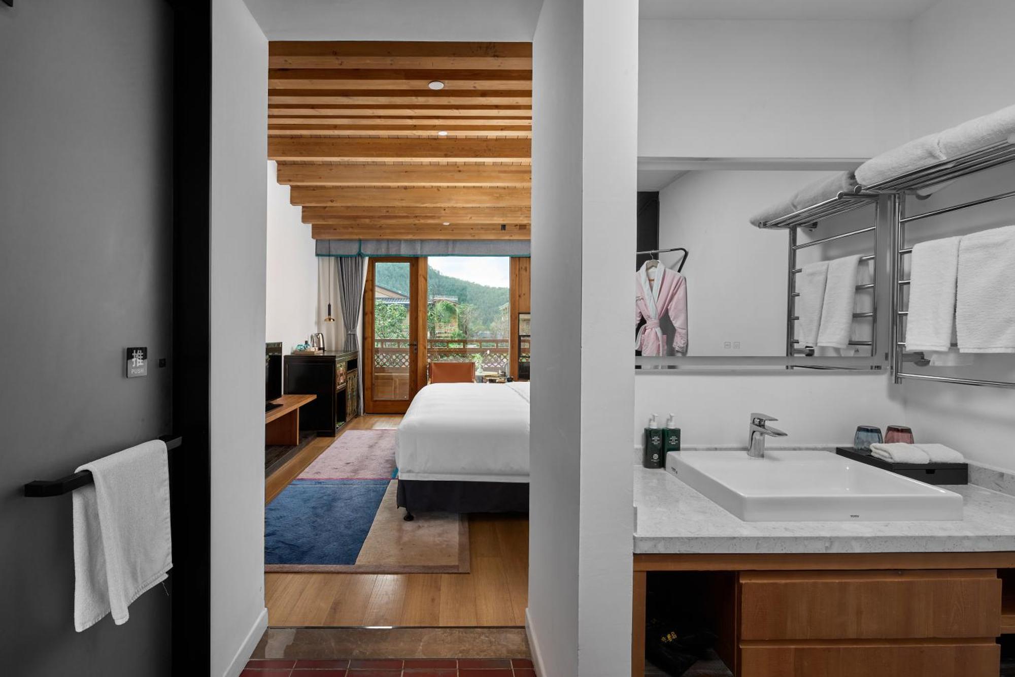 Hotel Indigo Lugu Lake By Ihg Lijiang  Exterior foto