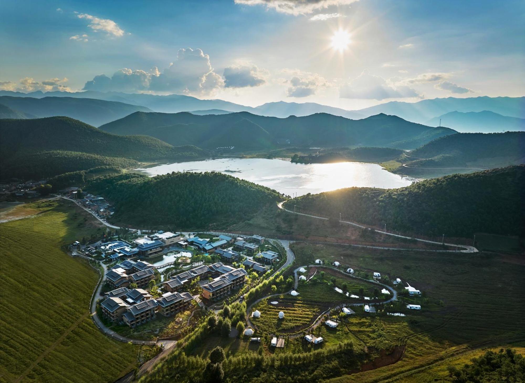 Hotel Indigo Lugu Lake By Ihg Lijiang  Exterior foto